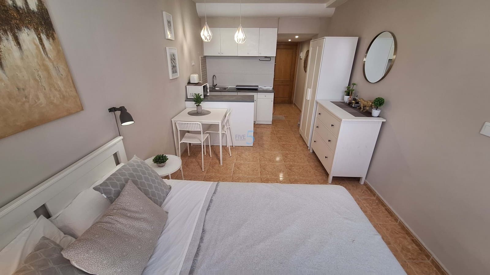 Studio à vendre à Torrevieja - 85 000 € (Ref: 9921426)