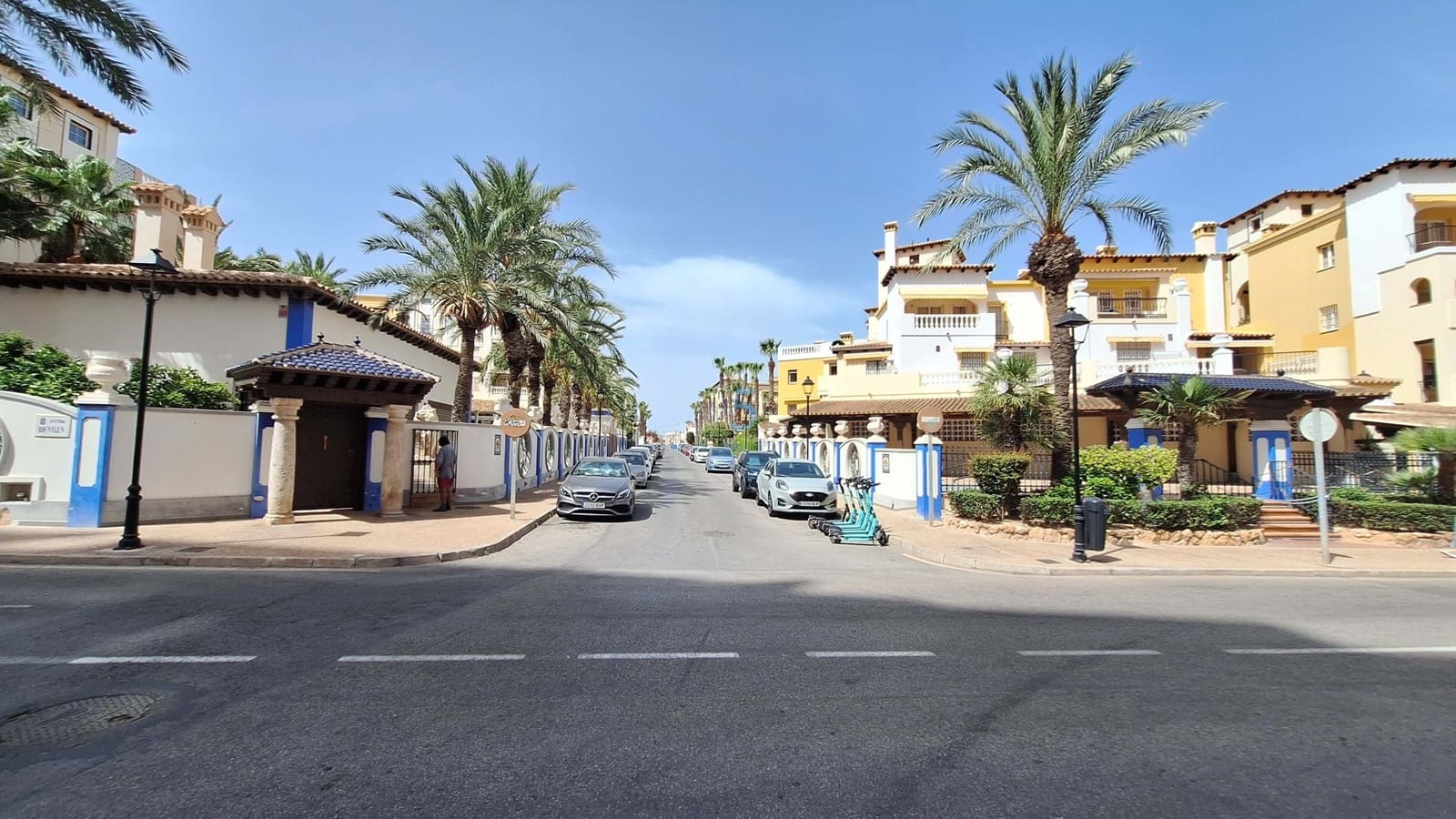 Studio à vendre à Torrevieja - 85 000 € (Ref: 9921426)