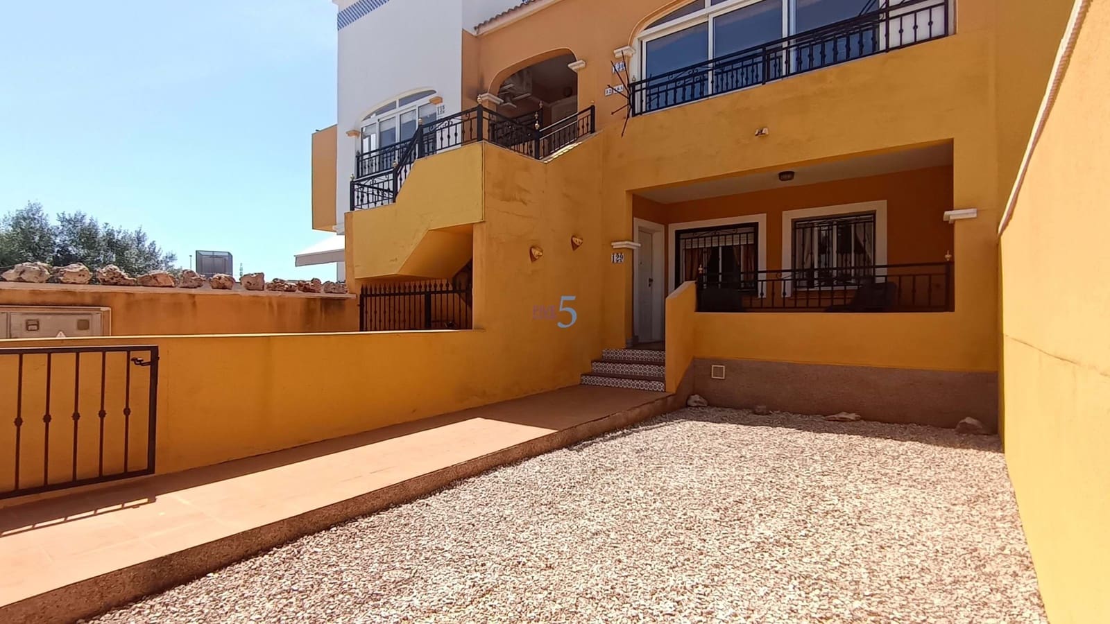 2 slaapkamer Appartement te koop in Los Montesinos met zwembad - € 125.000 (Ref: 9921427)