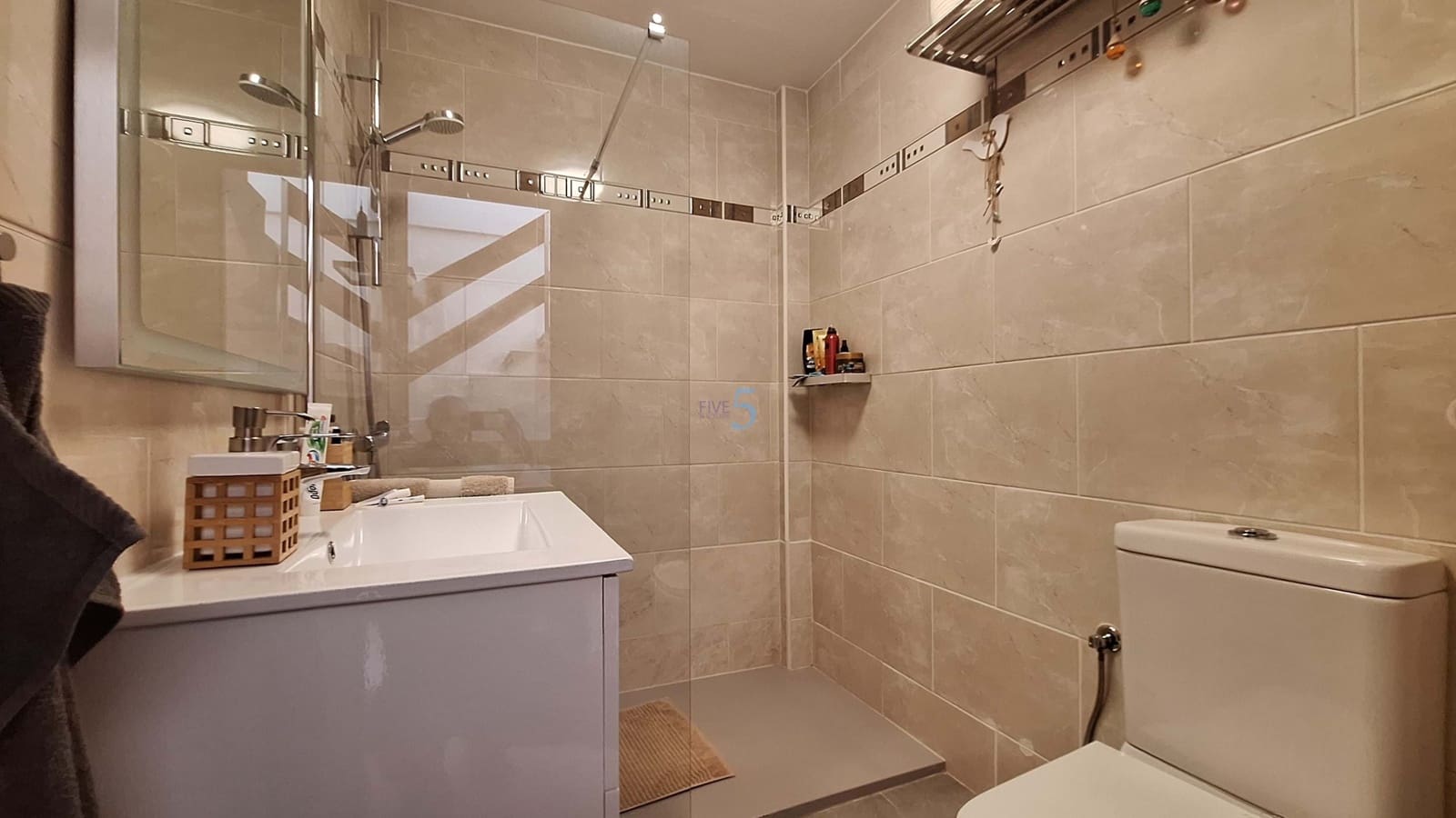 3 bedroom Townhouse for sale in La Mata with pool garage - € 219,000 (Ref: 9922735)
