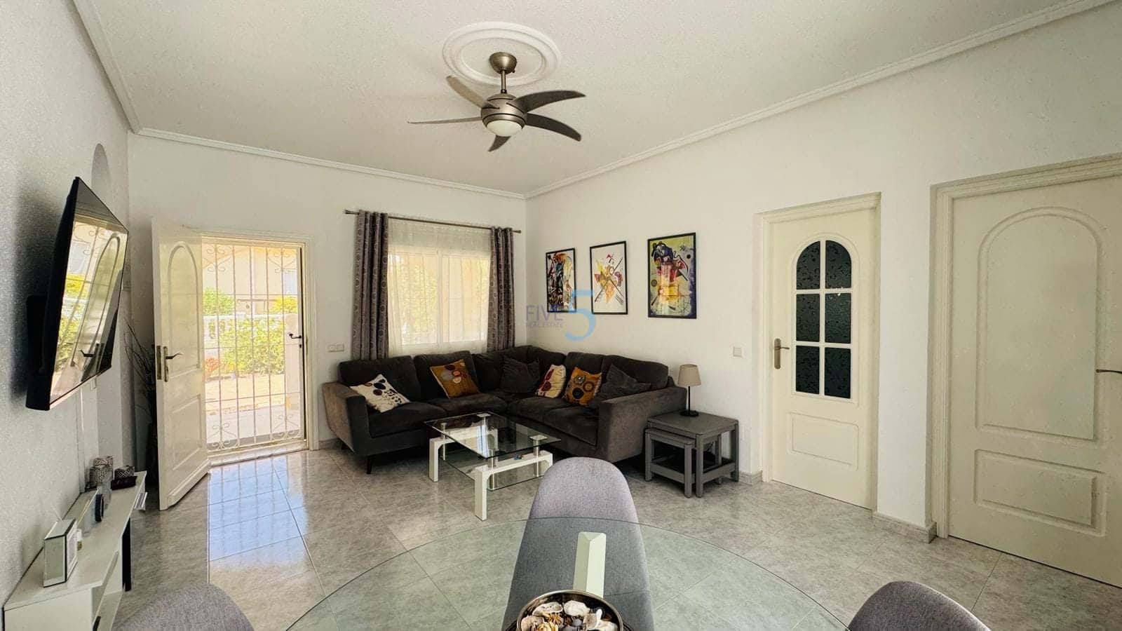 3 soveværelse Villa til salg i Ciudad Quesada med swimmingpool - € 284.000 (Ref: 9922737)