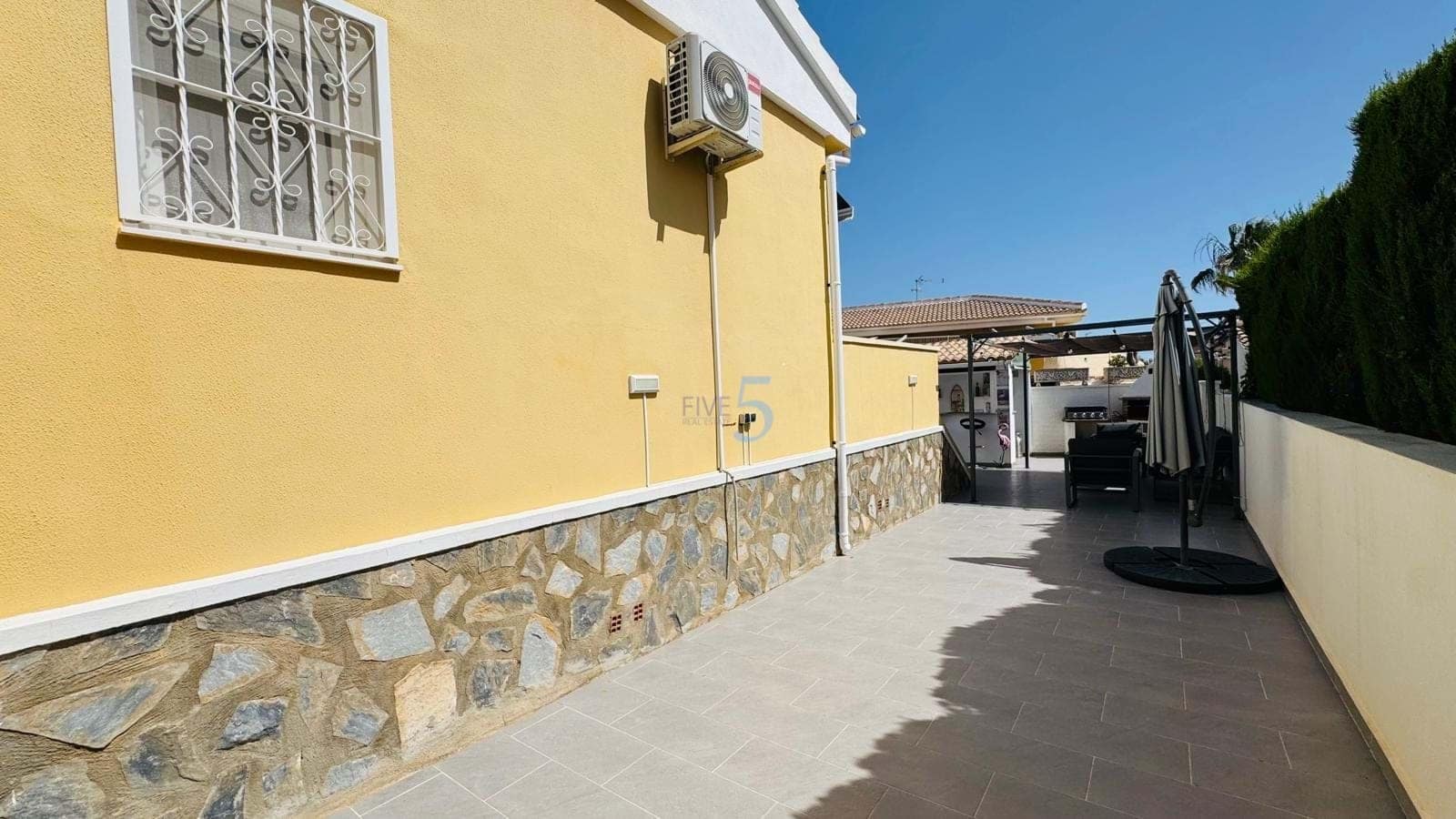 3 soveværelse Villa til salg i Ciudad Quesada med swimmingpool - € 284.000 (Ref: 9922737)