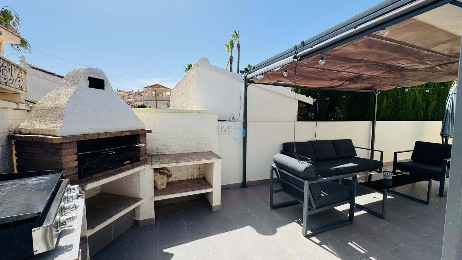 3 soveværelse Villa til salg i Ciudad Quesada med swimmingpool - € 284.000 (Ref: 9922737)