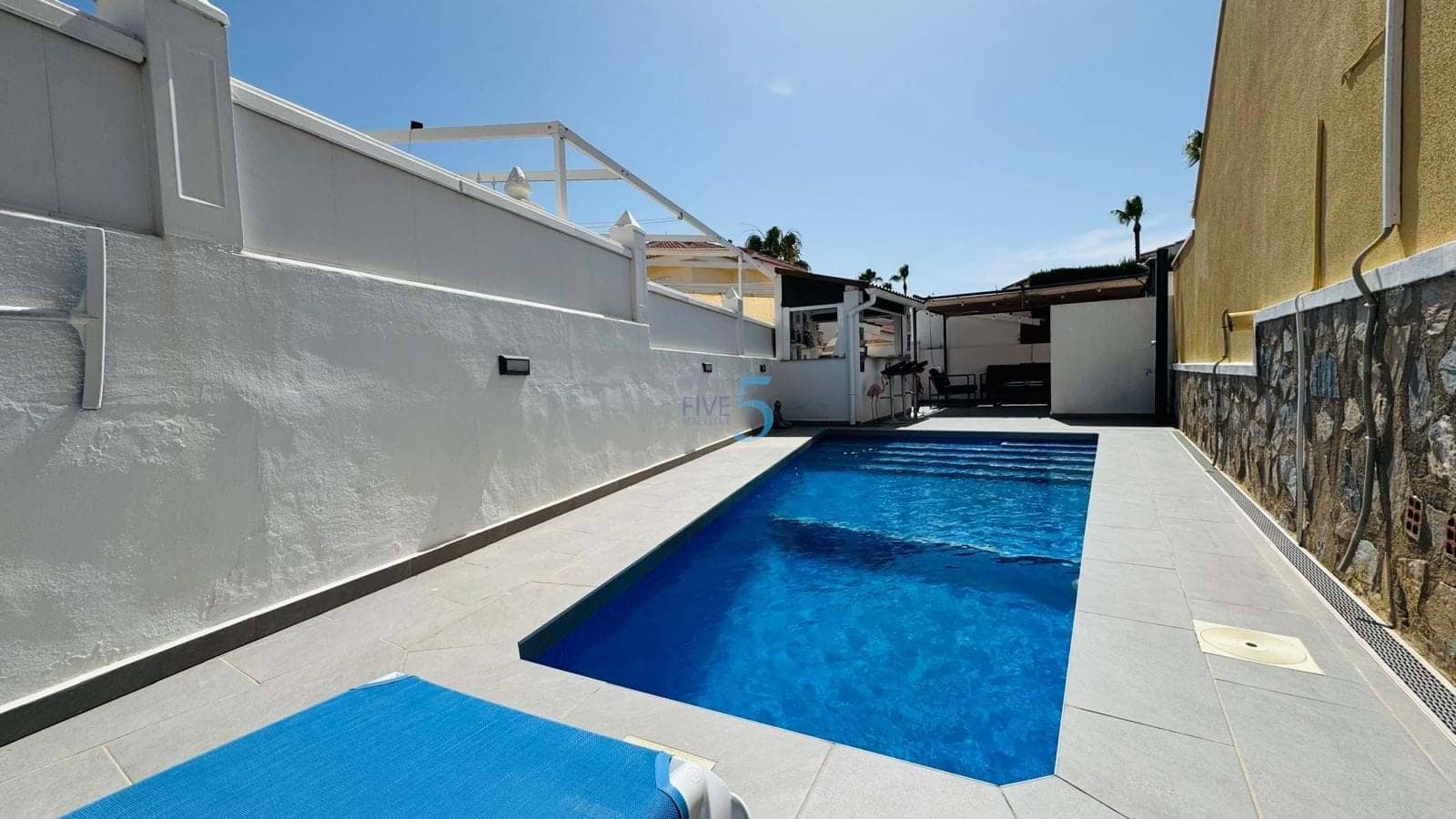 3 soveværelse Villa til salg i Ciudad Quesada med swimmingpool - € 284.000 (Ref: 9922737)