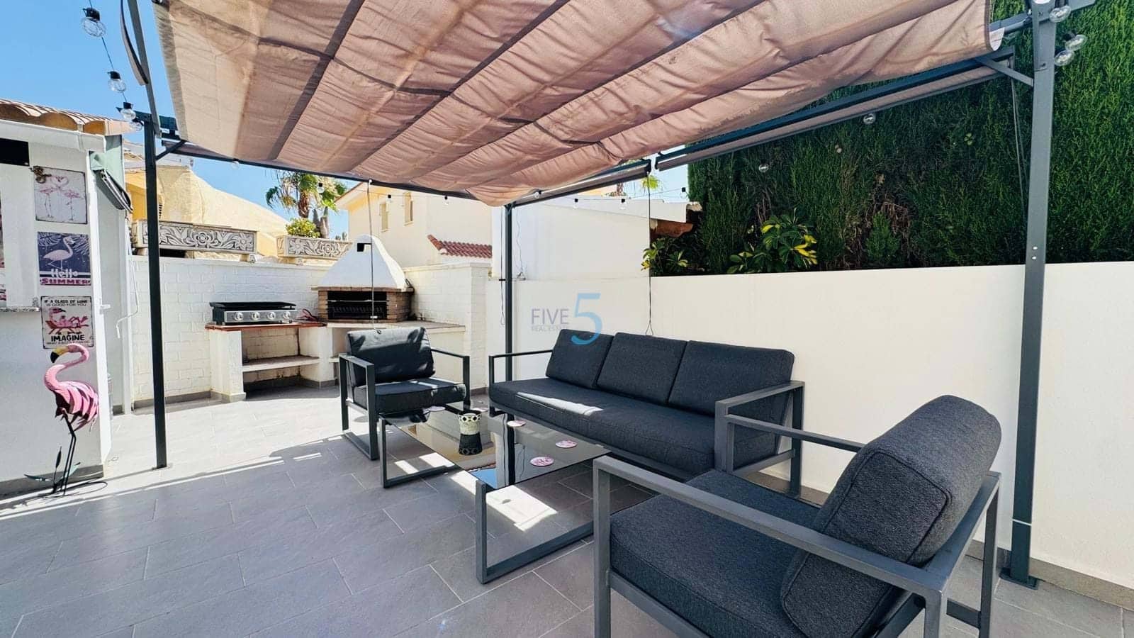 3 soveværelse Villa til salg i Ciudad Quesada med swimmingpool - € 284.000 (Ref: 9922737)