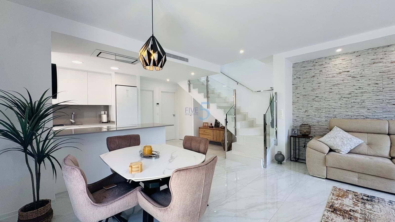 3 Zimmer Villa zu verkaufen in Vistabella mit Pool Garage - 429.900 € (Ref: 9923020)