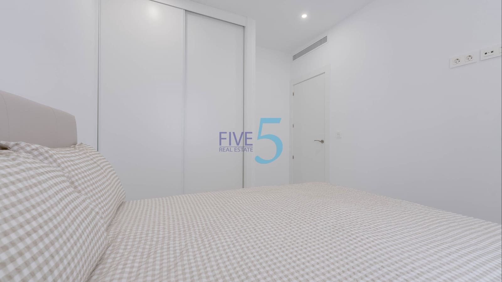 3 bedroom Villa for sale in Vistabella with pool garage - € 429,900 (Ref: 9923020)