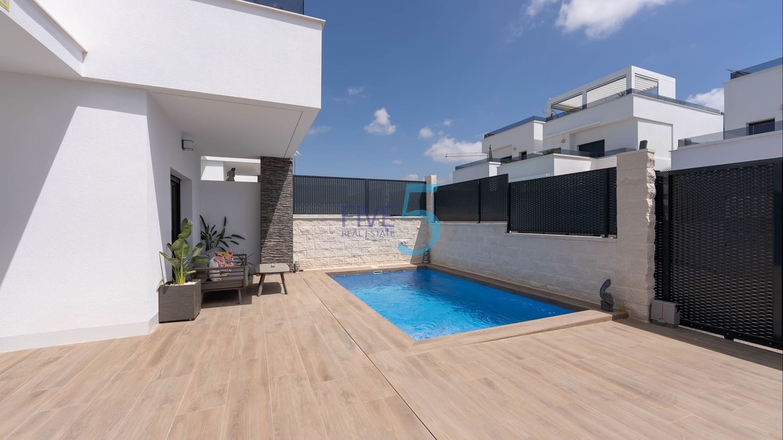 3 bedroom Villa for sale in Vistabella with pool garage - € 429,900 (Ref: 9923020)
