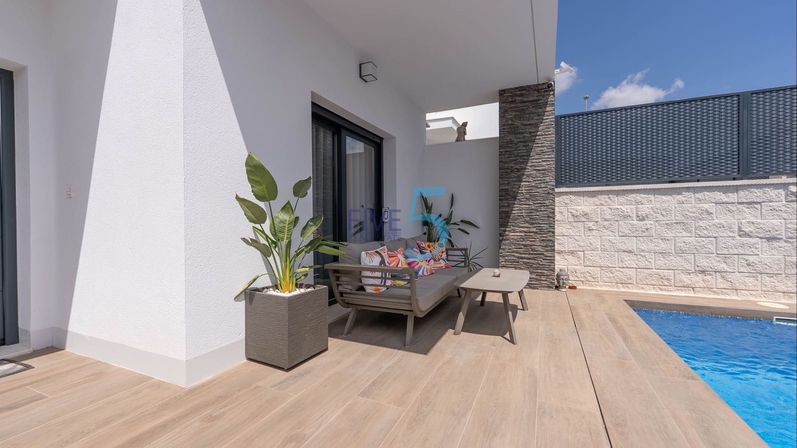 3 bedroom Villa for sale in Vistabella with pool garage - € 429,900 (Ref: 9923020)