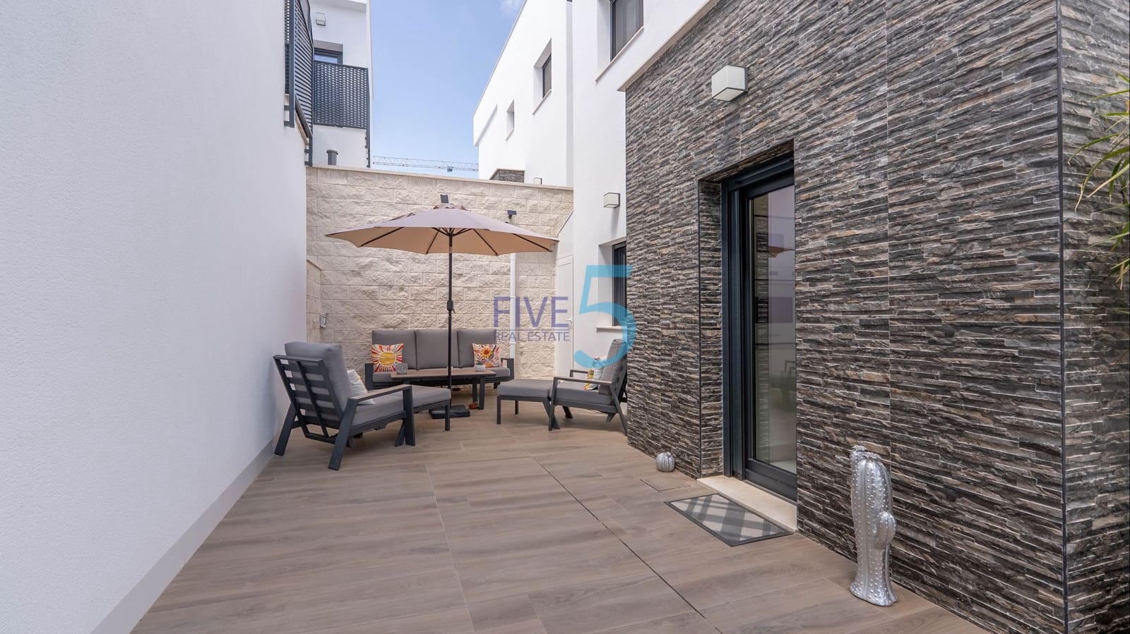 3 bedroom Villa for sale in Vistabella with pool garage - € 429,900 (Ref: 9923020)