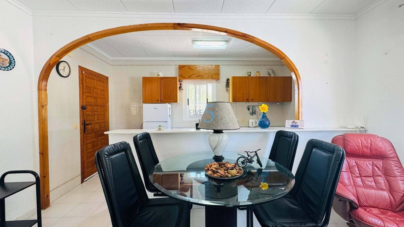 Chalet de 2 habitaciones en San Luis en venta con piscina - 269.000 € (Ref: 9923021)
