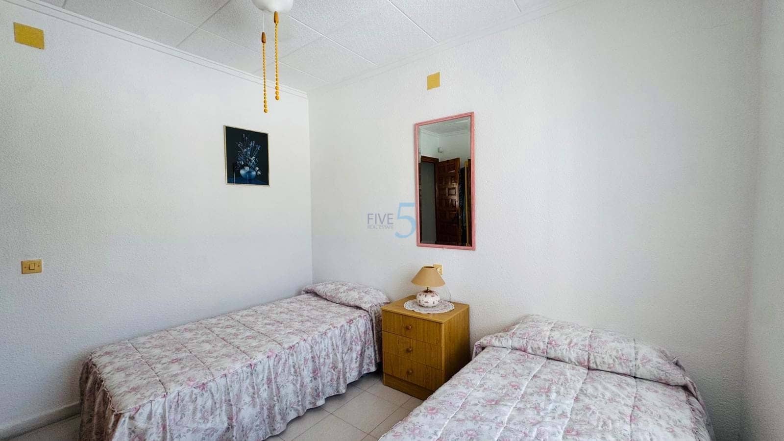 Chalet de 2 habitaciones en San Luis en venta con piscina - 269.000 € (Ref: 9923021)