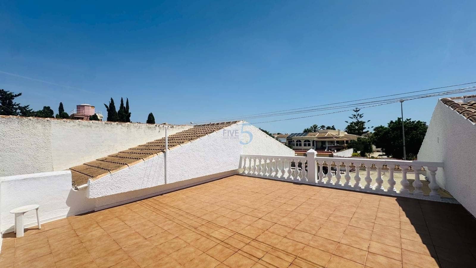 Chalet de 2 habitaciones en San Luis en venta con piscina - 269.000 € (Ref: 9923021)