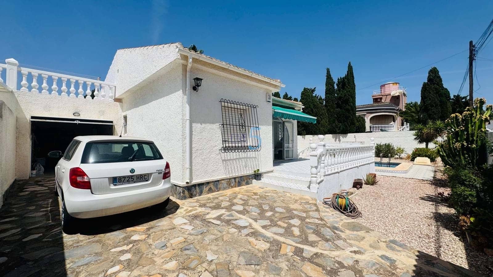 Chalet de 2 habitaciones en San Luis en venta con piscina - 269.000 € (Ref: 9923021)
