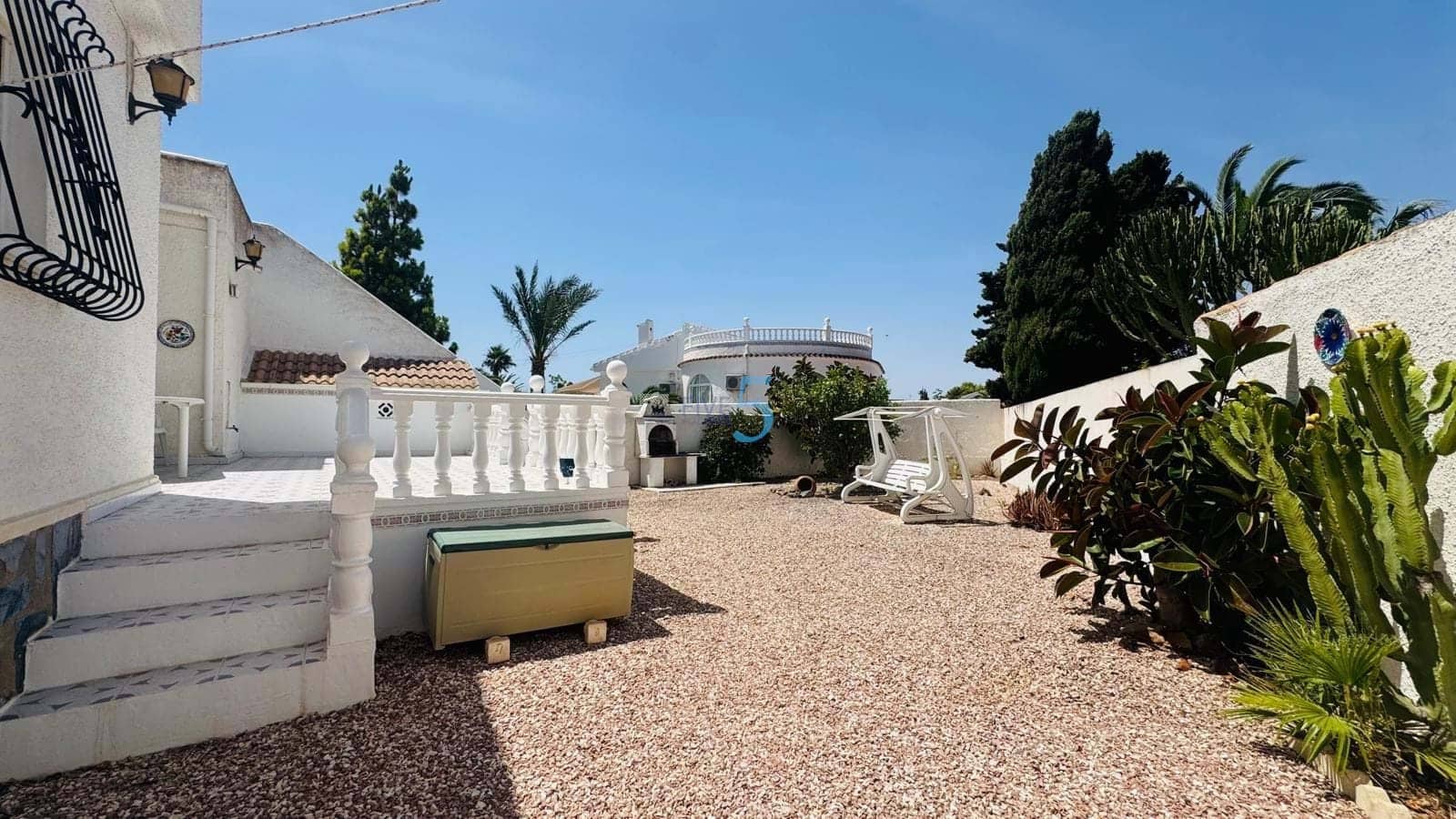 Chalet de 2 habitaciones en San Luis en venta con piscina - 269.000 € (Ref: 9923021)