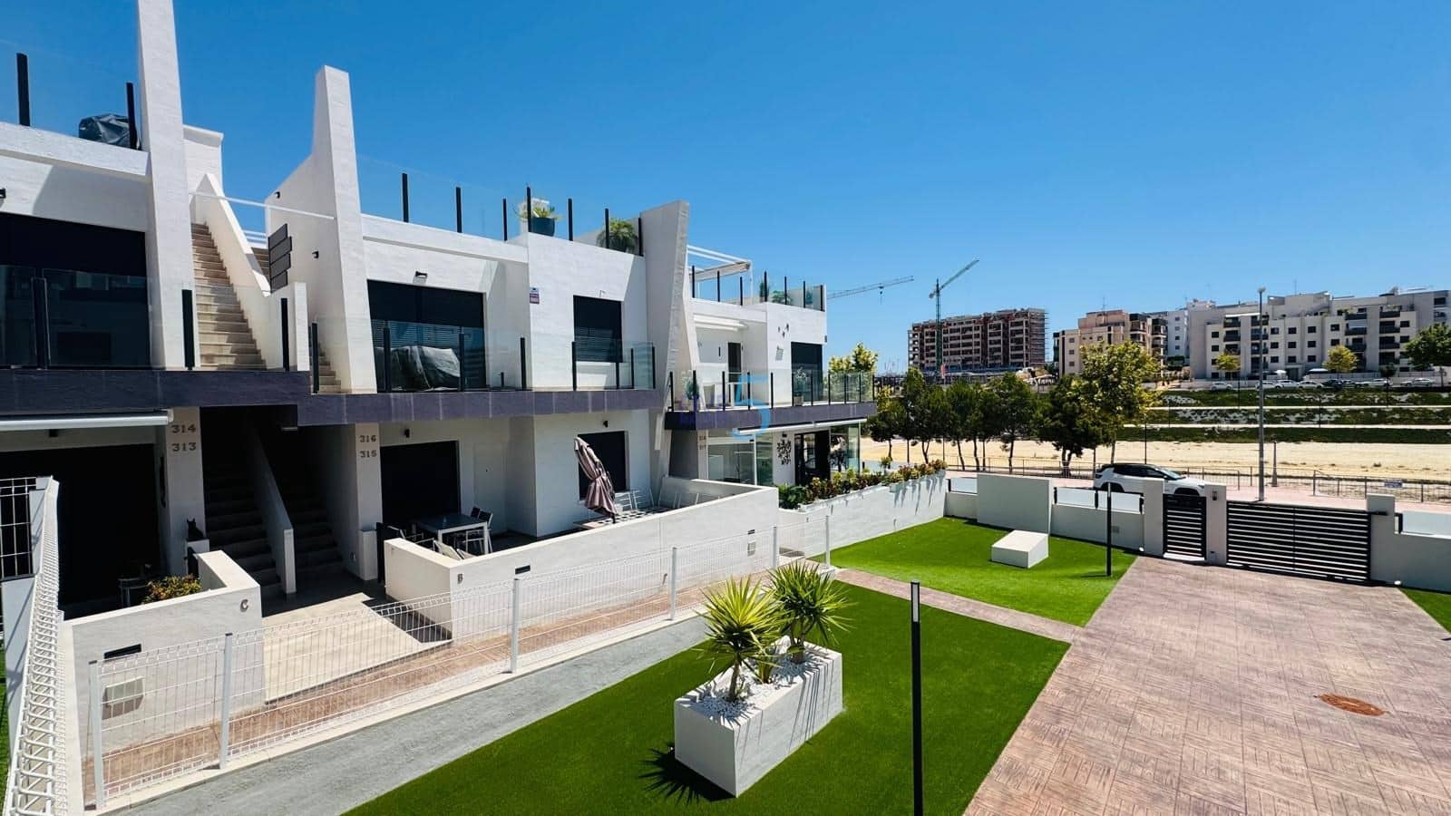 2 soverom Leilighet til salgs i San Miguel de Salinas med svømmebasseng - € 299 000 (Ref: 9924880)