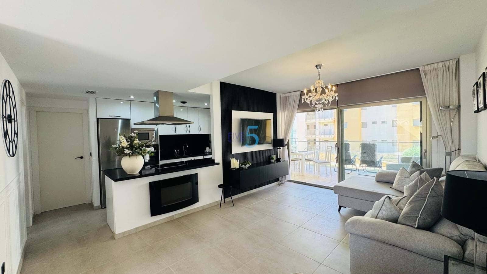 2 soveværelse Lejlighed til salg i Villamartin med swimmingpool garage - € 265.000 (Ref: 9926321)