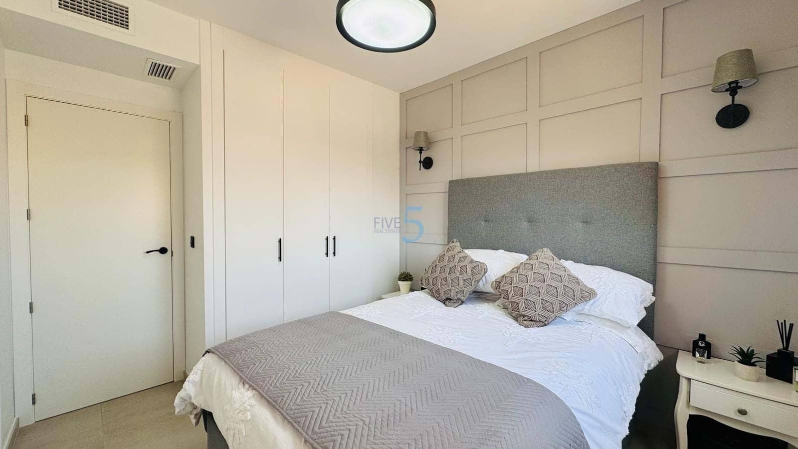 2 soveværelse Lejlighed til salg i Villamartin med swimmingpool garage - € 265.000 (Ref: 9926321)