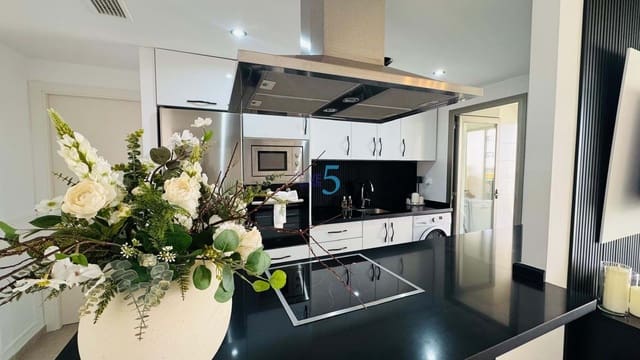 2 soveværelse Lejlighed til salg i Villamartin, Orihuela med swimmingpool garage - € 265.000 (Ref: 9926321)