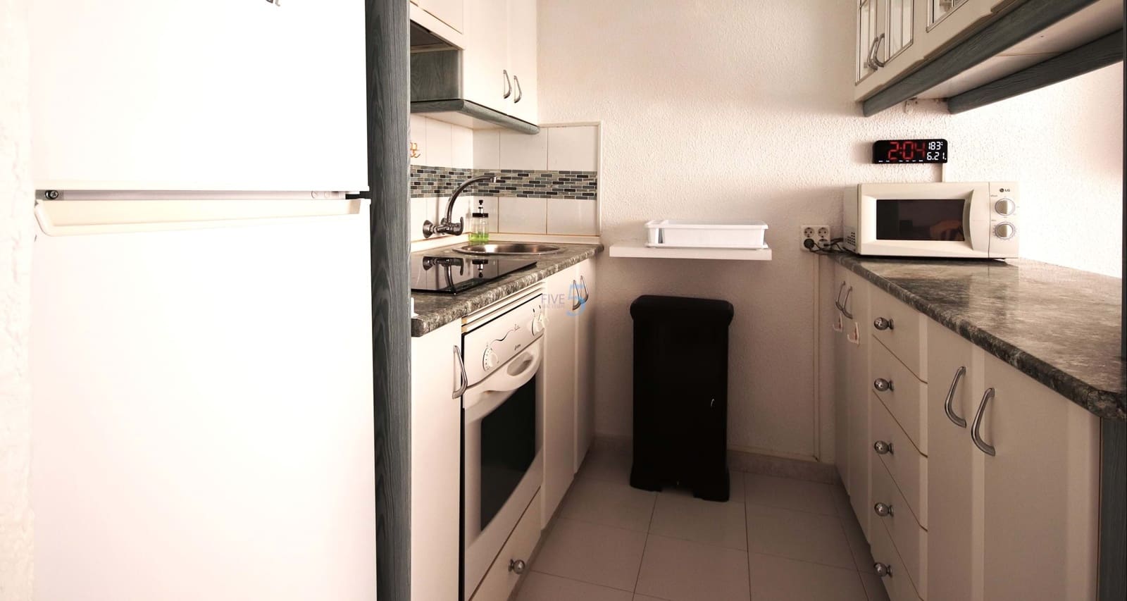3 bedroom Townhouse for sale in La Siesta - € 156,000 (Ref: 9926322)