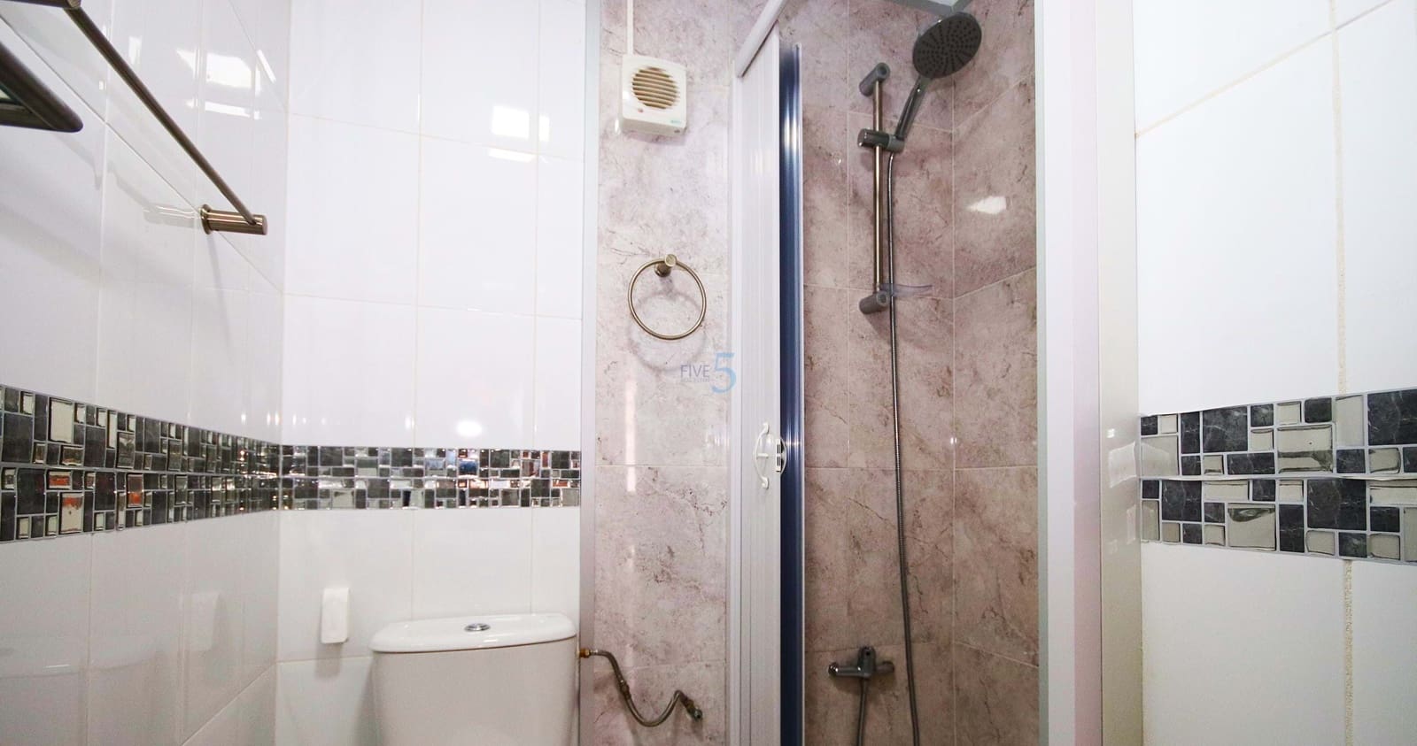 3 bedroom Townhouse for sale in La Siesta - € 156,000 (Ref: 9926322)