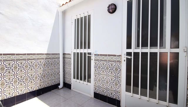 3 chambre Maison de Ville à vendre à La Siesta, Torrevieja - 156 000 € (Ref: 9926322)