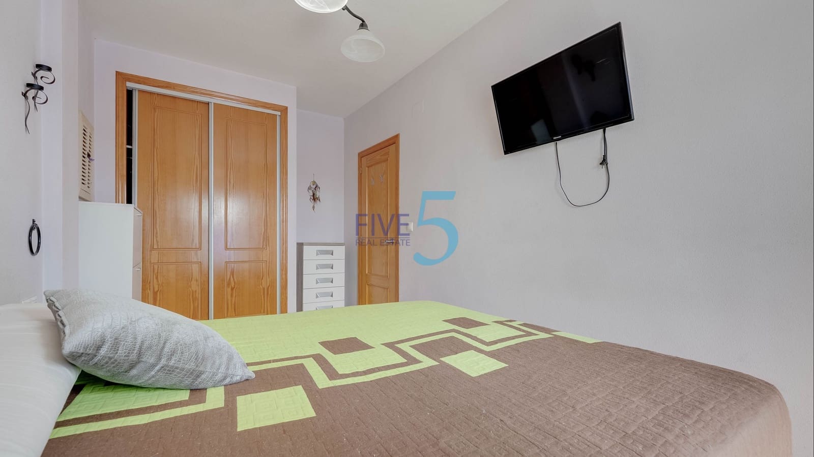 2 Zimmer Apartment zu verkaufen in Daya Nueva mit Pool Garage - 112.000 € (Ref: 9928376)