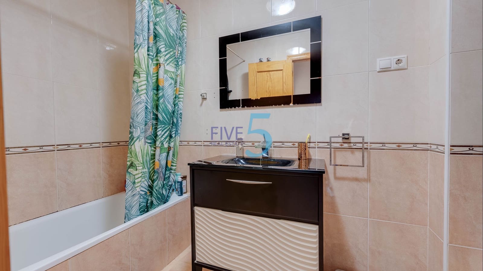 2 Zimmer Apartment zu verkaufen in Daya Nueva mit Pool Garage - 112.000 € (Ref: 9928376)