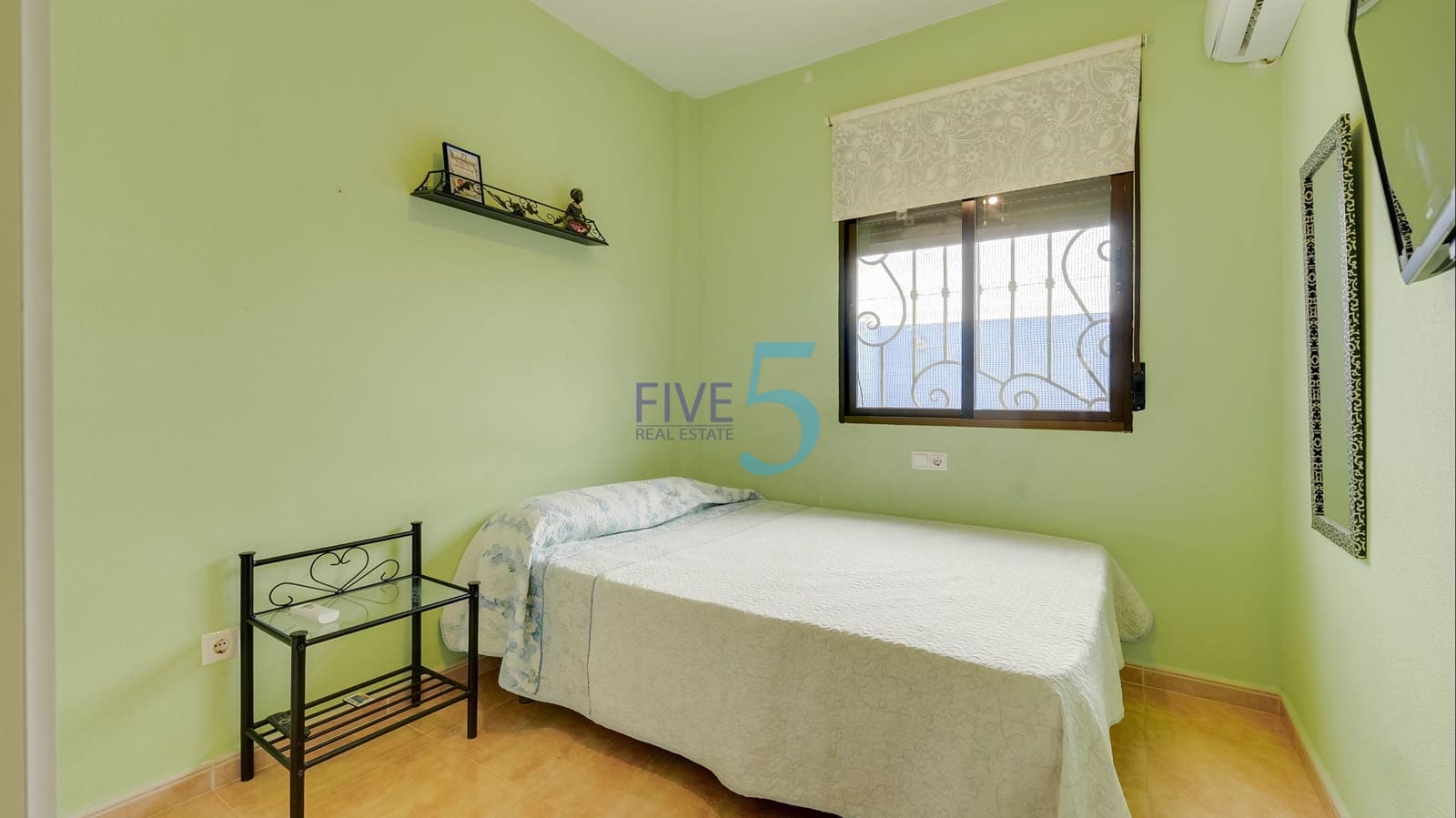 2 Zimmer Apartment zu verkaufen in Daya Nueva mit Pool Garage - 112.000 € (Ref: 9928376)