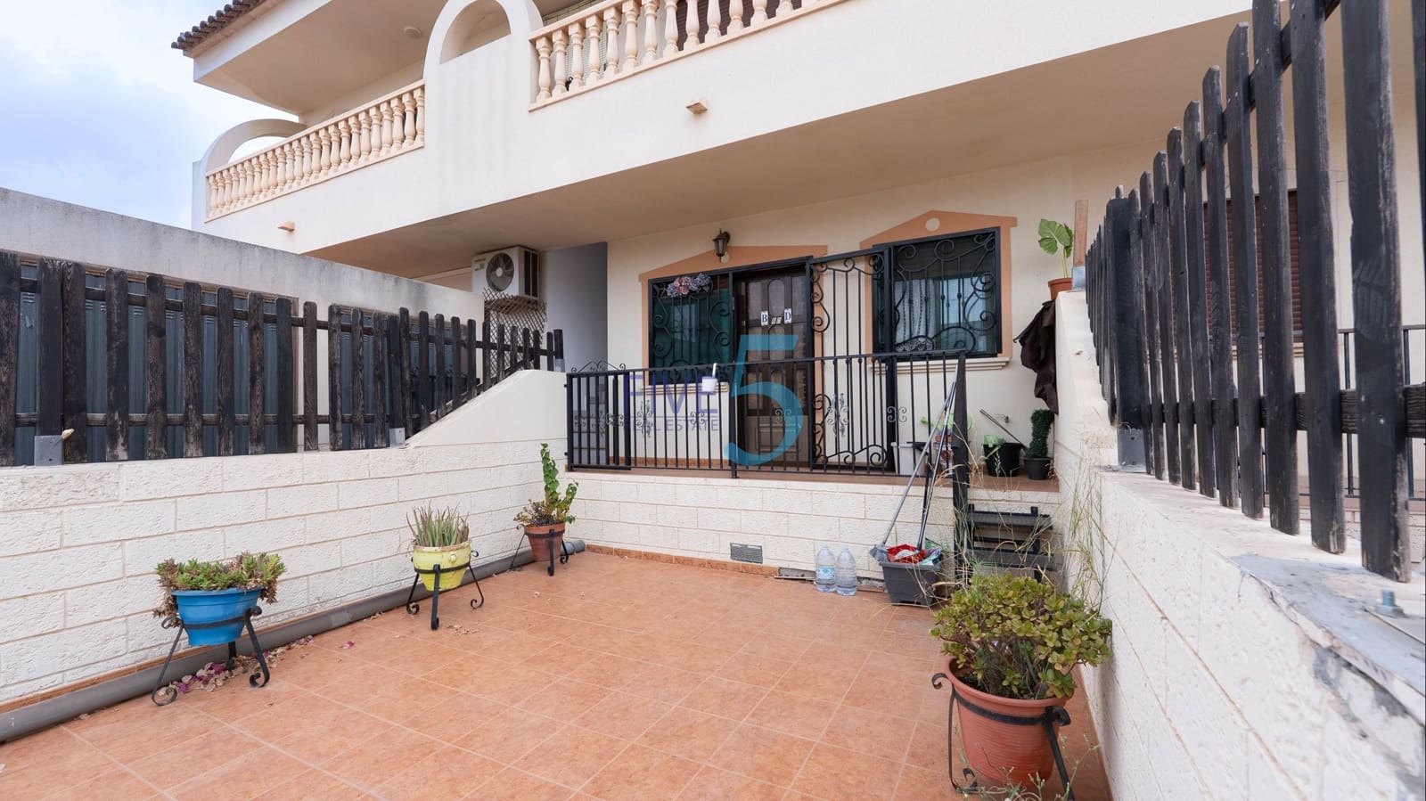 2 Zimmer Apartment zu verkaufen in Daya Nueva mit Pool Garage - 112.000 € (Ref: 9928376)