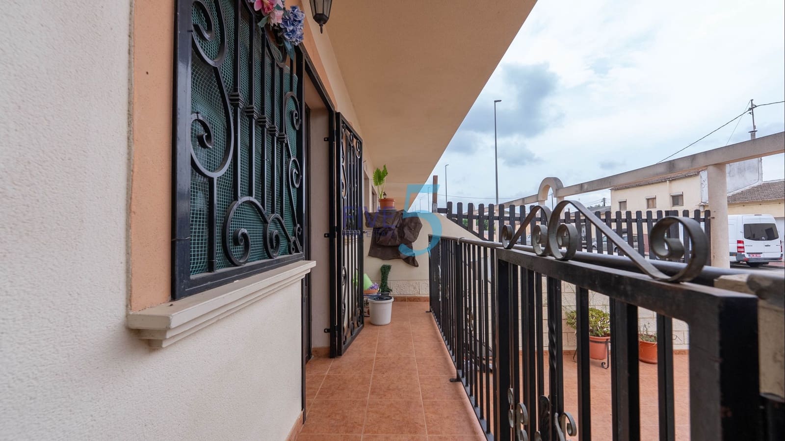 2 Zimmer Apartment zu verkaufen in Daya Nueva mit Pool Garage - 112.000 € (Ref: 9928376)