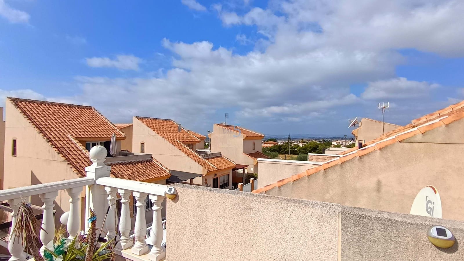 3 soveværelse Villa til salg i Ciudad Quesada med swimmingpool - € 175.000 (Ref: 9928504)