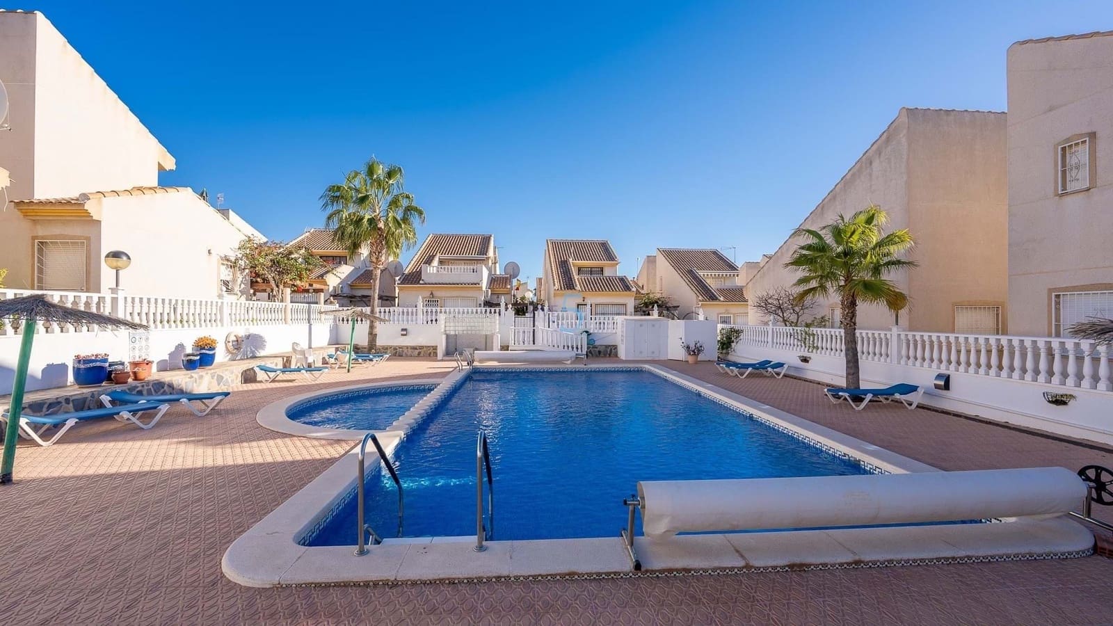 3 soveværelse Villa til salg i Ciudad Quesada med swimmingpool - € 175.000 (Ref: 9928504)