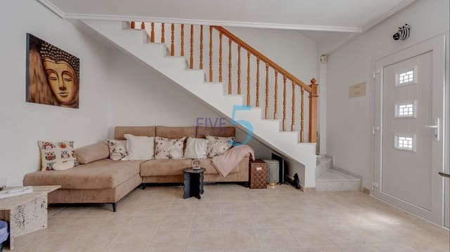 3 bedroom Villa for sale in Ciudad Quesada, Rojales with pool - € 175,000 (Ref: 9928504)