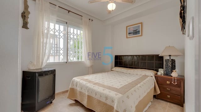 3 bedroom Villa for sale in Ciudad Quesada, Rojales with pool - € 175,000 (Ref: 9928504)