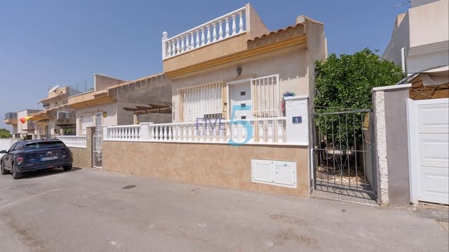 3 bedroom Villa for sale in Ciudad Quesada, Rojales with pool - € 175,000 (Ref: 9928504)