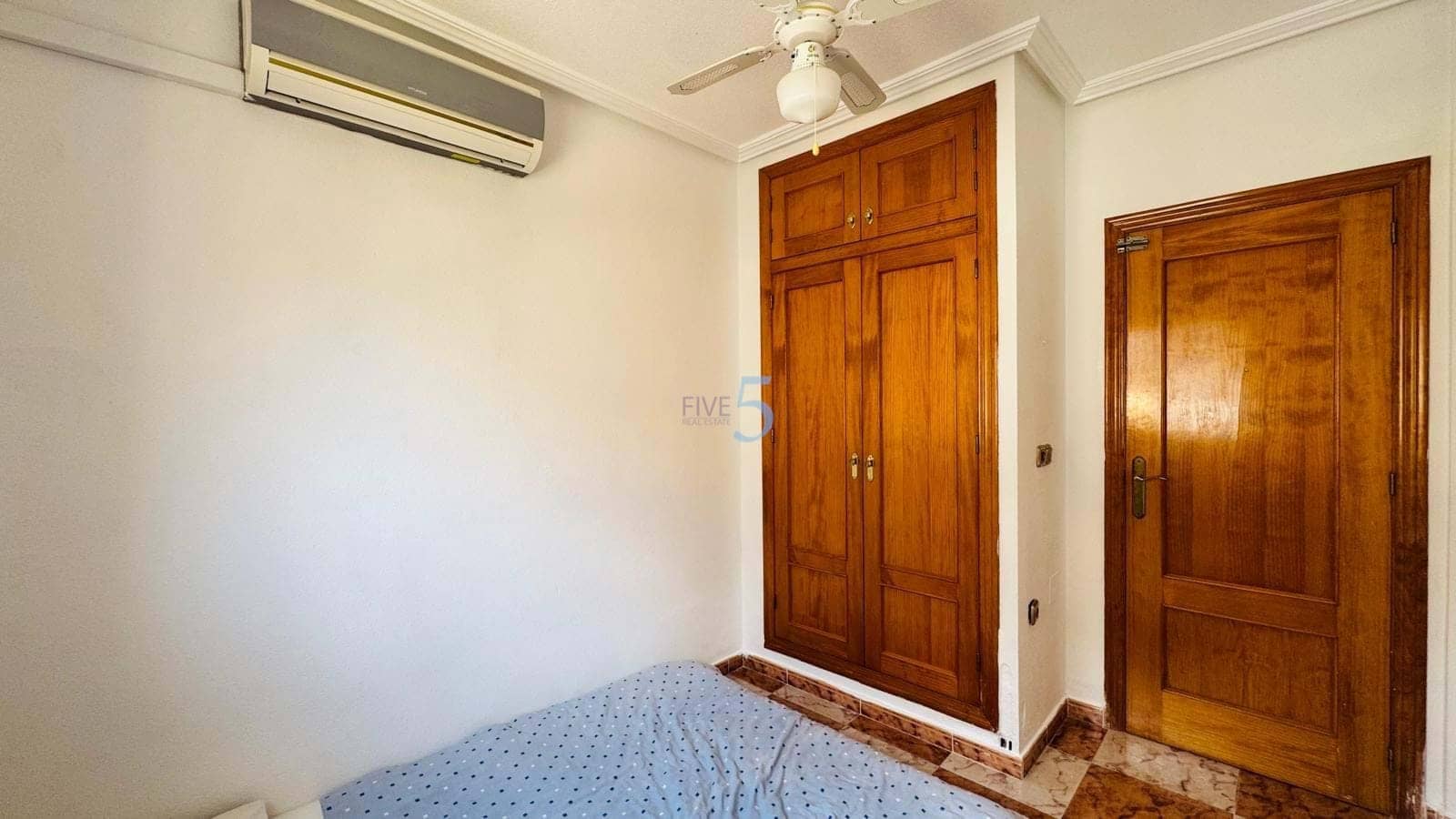 2 slaapkamer Huis te koop in Villamartin met zwembad garage - € 189.000 (Ref: 9928505)