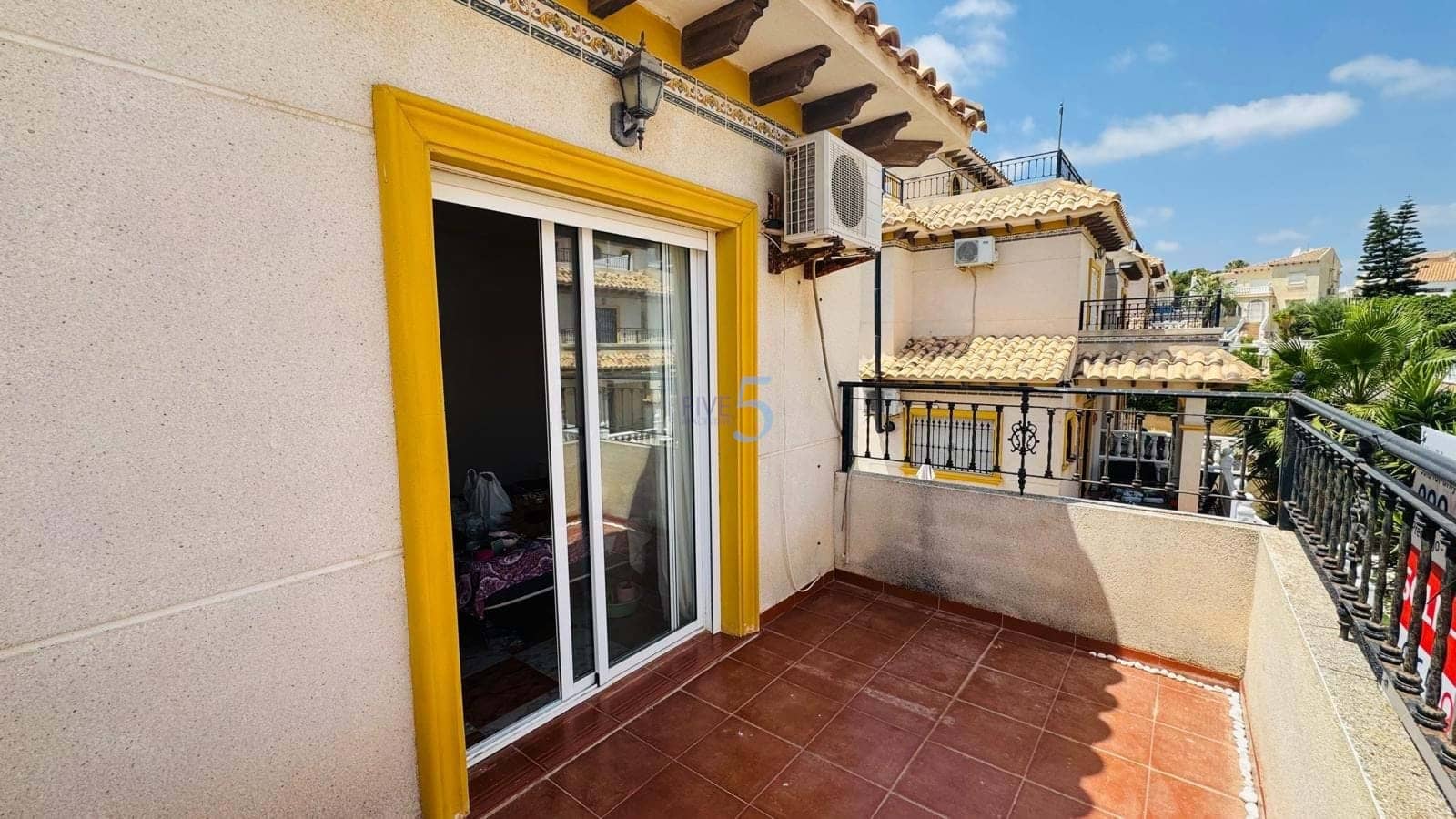 2 slaapkamer Huis te koop in Villamartin met zwembad garage - € 189.000 (Ref: 9928505)