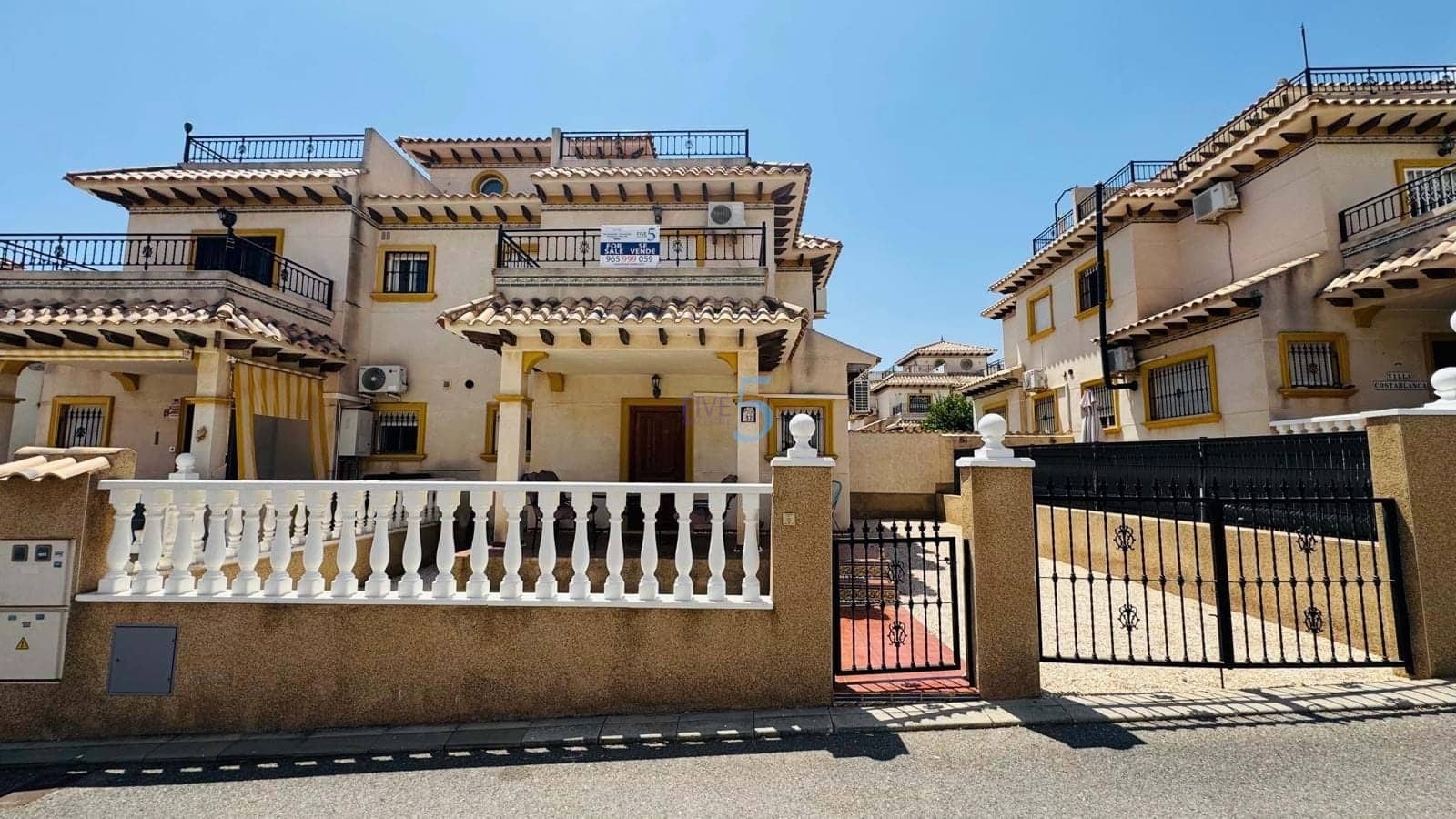 2 slaapkamer Huis te koop in Villamartin met zwembad garage - € 189.000 (Ref: 9928505)