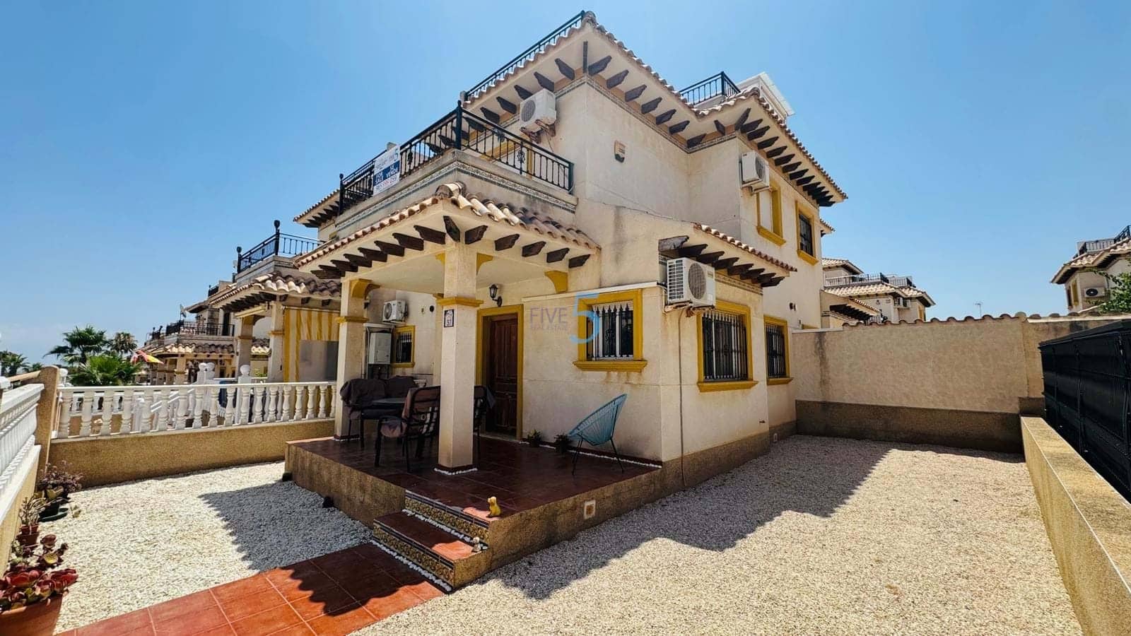 2 slaapkamer Huis te koop in Villamartin met zwembad garage - € 189.000 (Ref: 9928505)