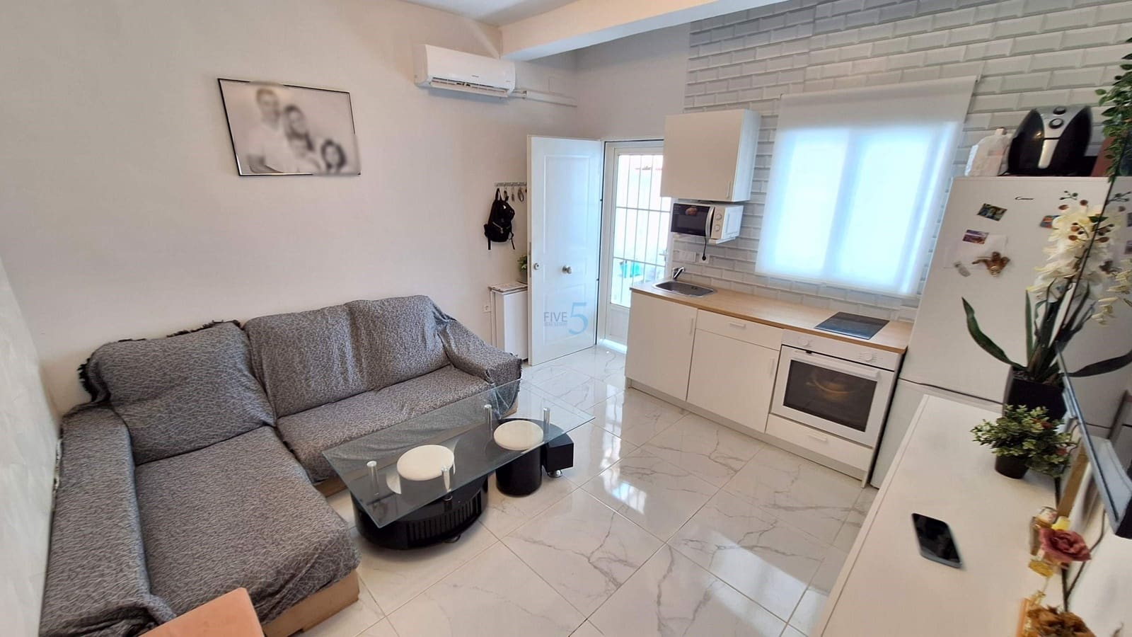 2 soveværelse Semi-Rækkehus til salg i Torrevieja med swimmingpool - € 169.000 (Ref: 9929963)