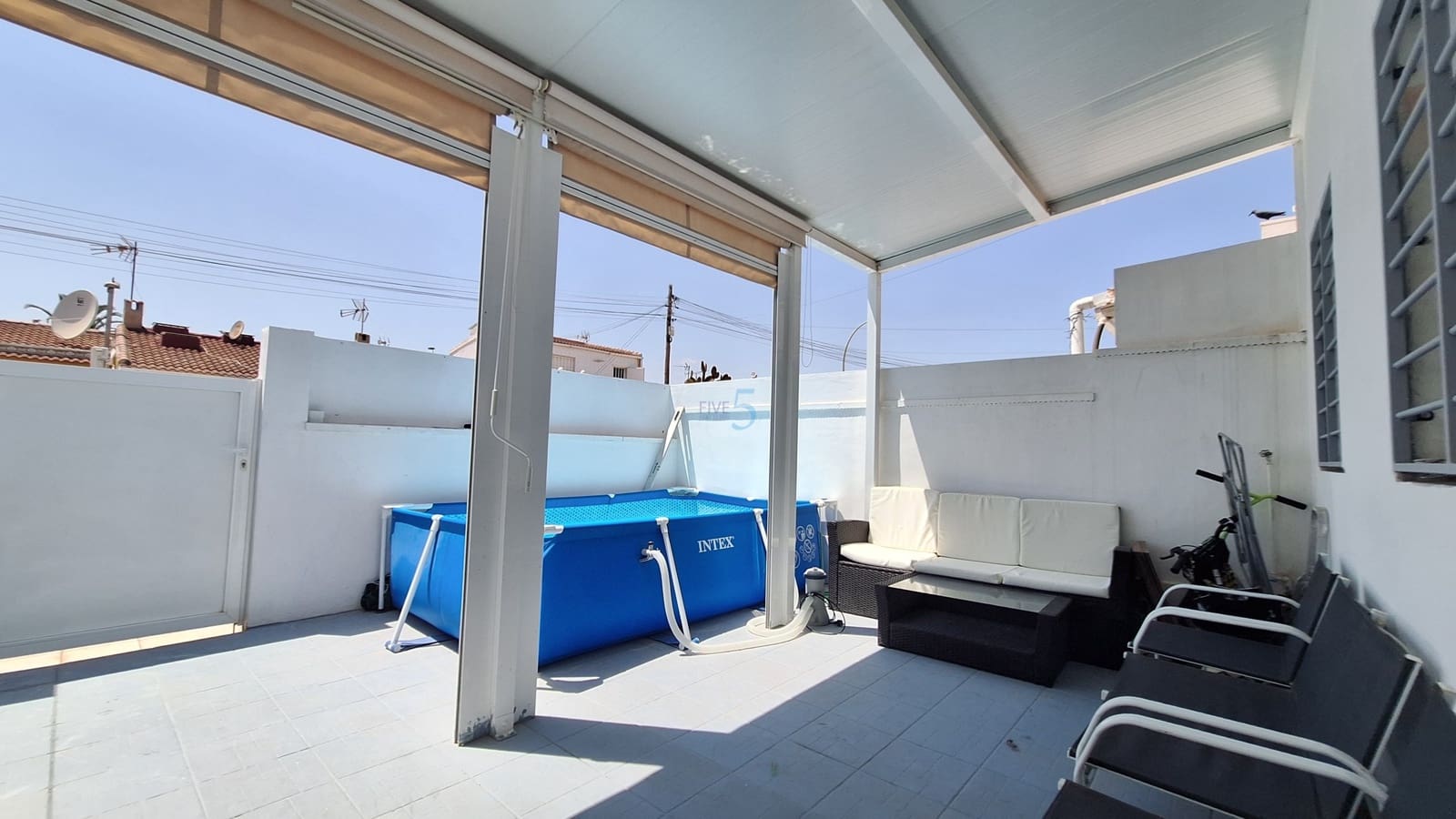 2 soveværelse Semi-Rækkehus til salg i Torrevieja med swimmingpool - € 169.000 (Ref: 9929963)