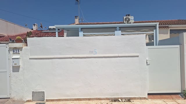 2 soveværelse Semi-Rækkehus til salg i Torrevieja med swimmingpool - € 169.000 (Ref: 9929963)
