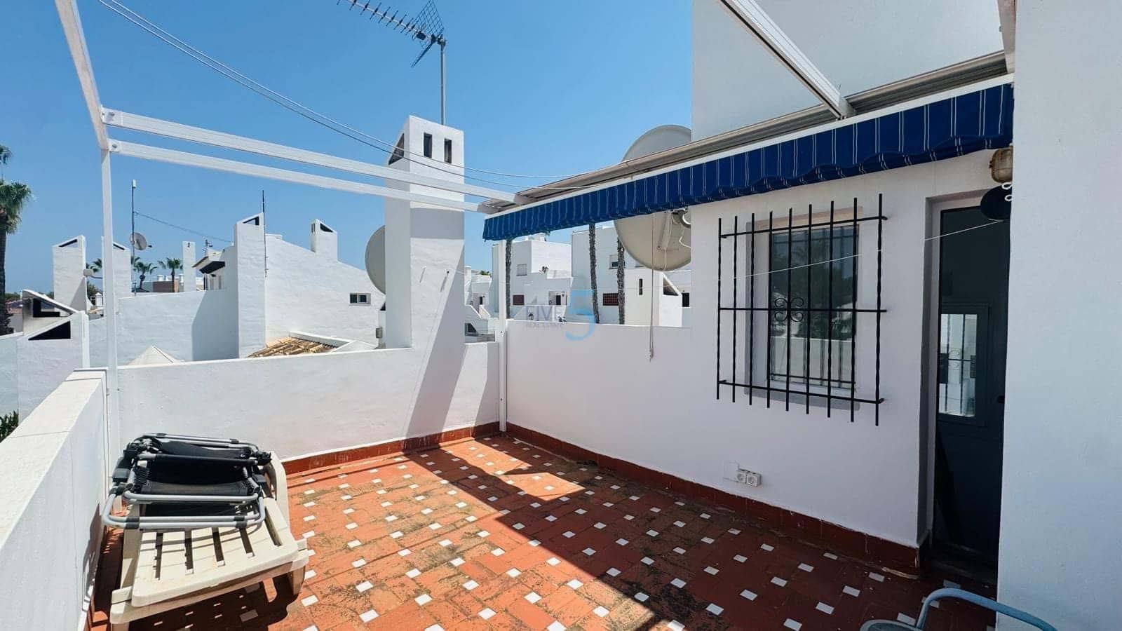 2 soveværelse Byhus til salg i Villamartin med swimmingpool - € 245.000 (Ref: 9932084)