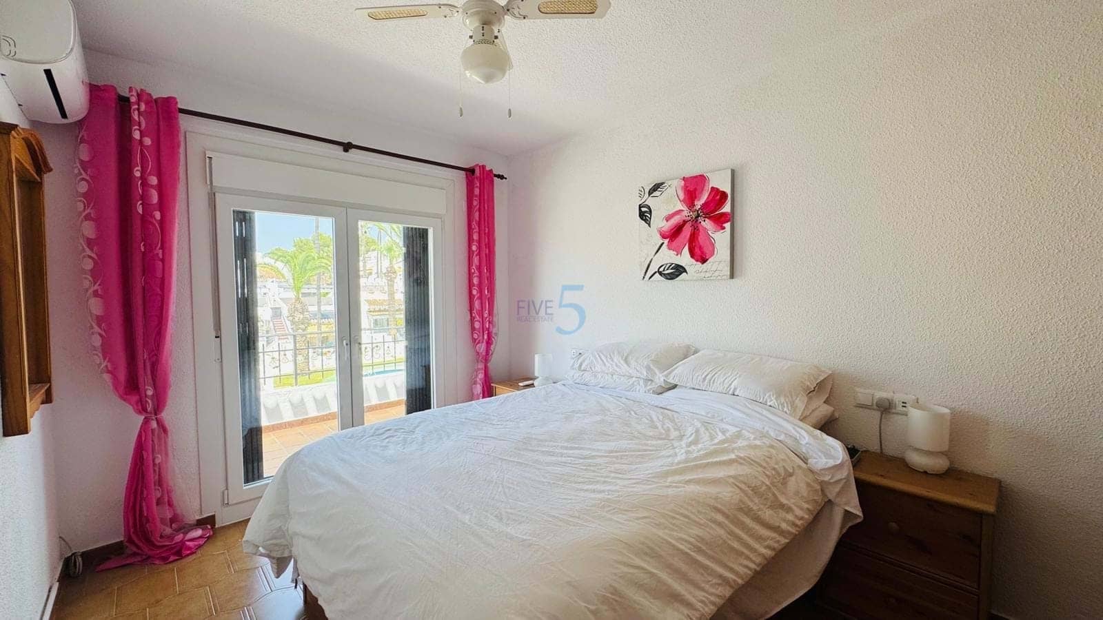 2 soveværelse Byhus til salg i Villamartin med swimmingpool - € 245.000 (Ref: 9932084)