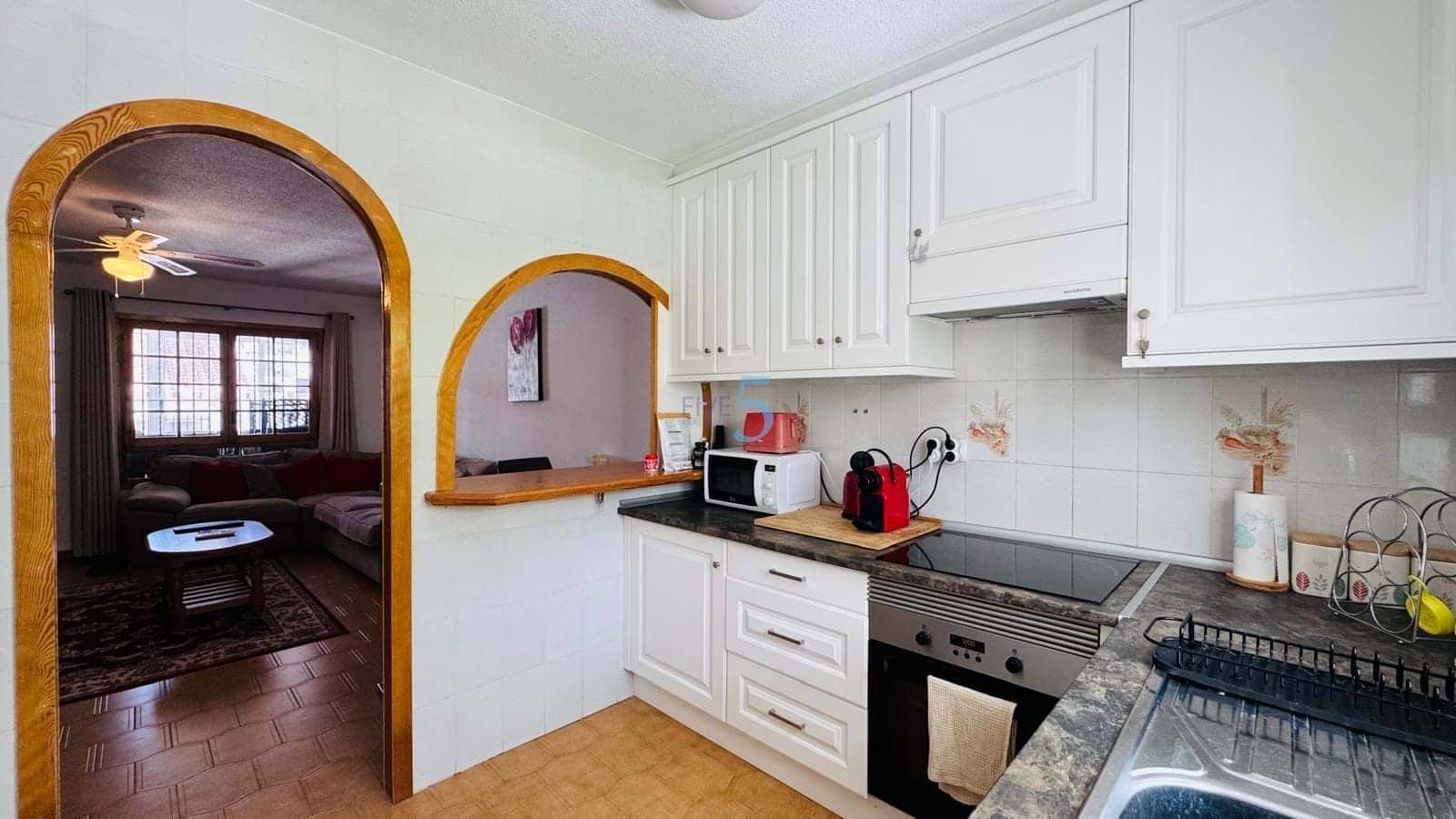 2 soveværelse Byhus til salg i Villamartin med swimmingpool - € 245.000 (Ref: 9932084)