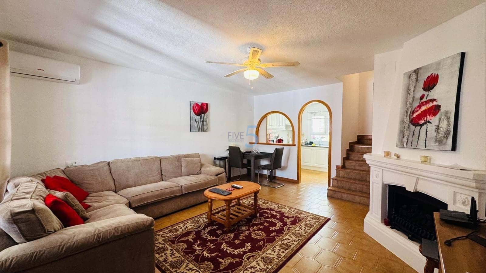 2 soveværelse Byhus til salg i Villamartin med swimmingpool - € 245.000 (Ref: 9932084)