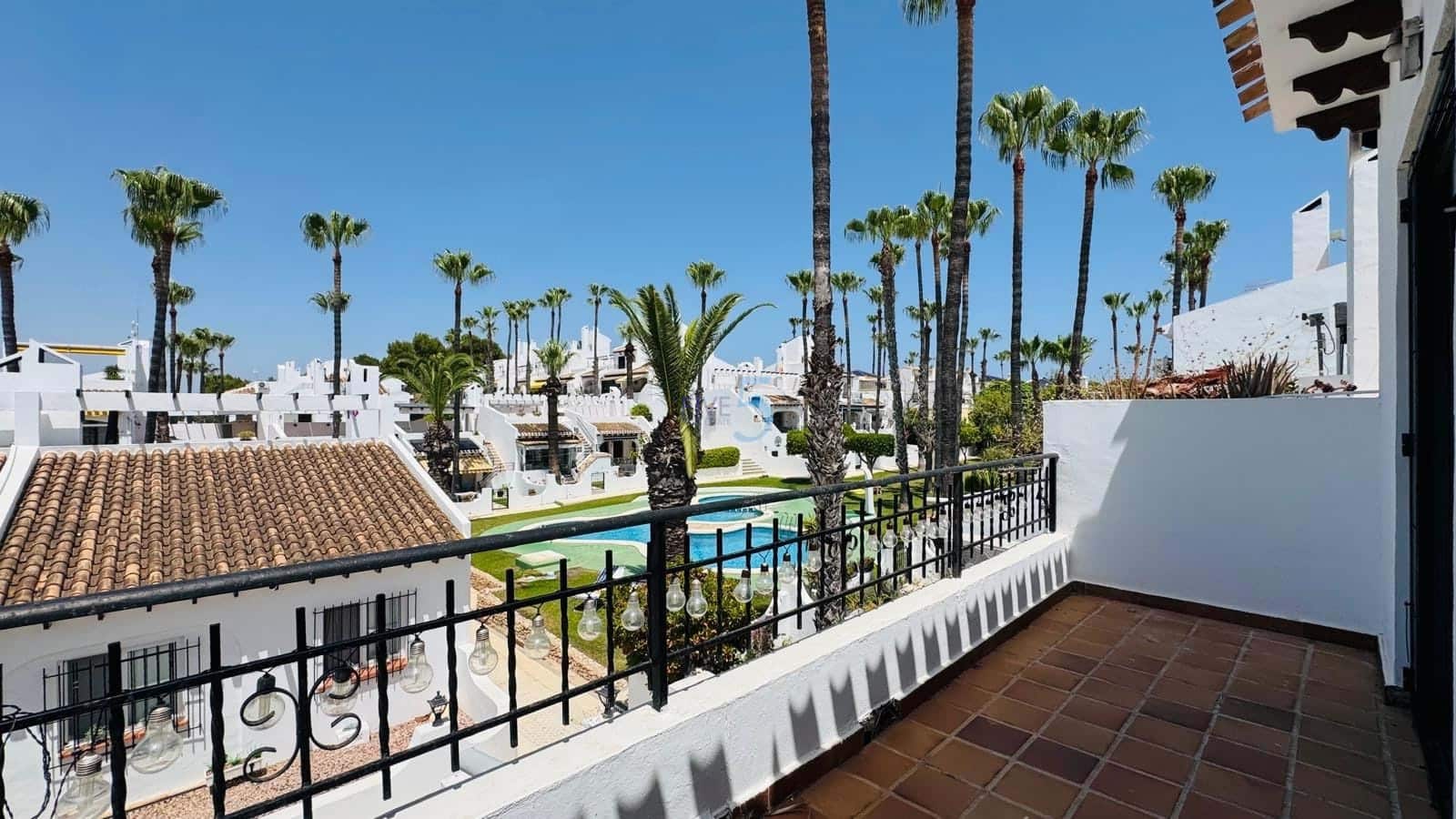 2 soveværelse Byhus til salg i Villamartin med swimmingpool - € 245.000 (Ref: 9932084)