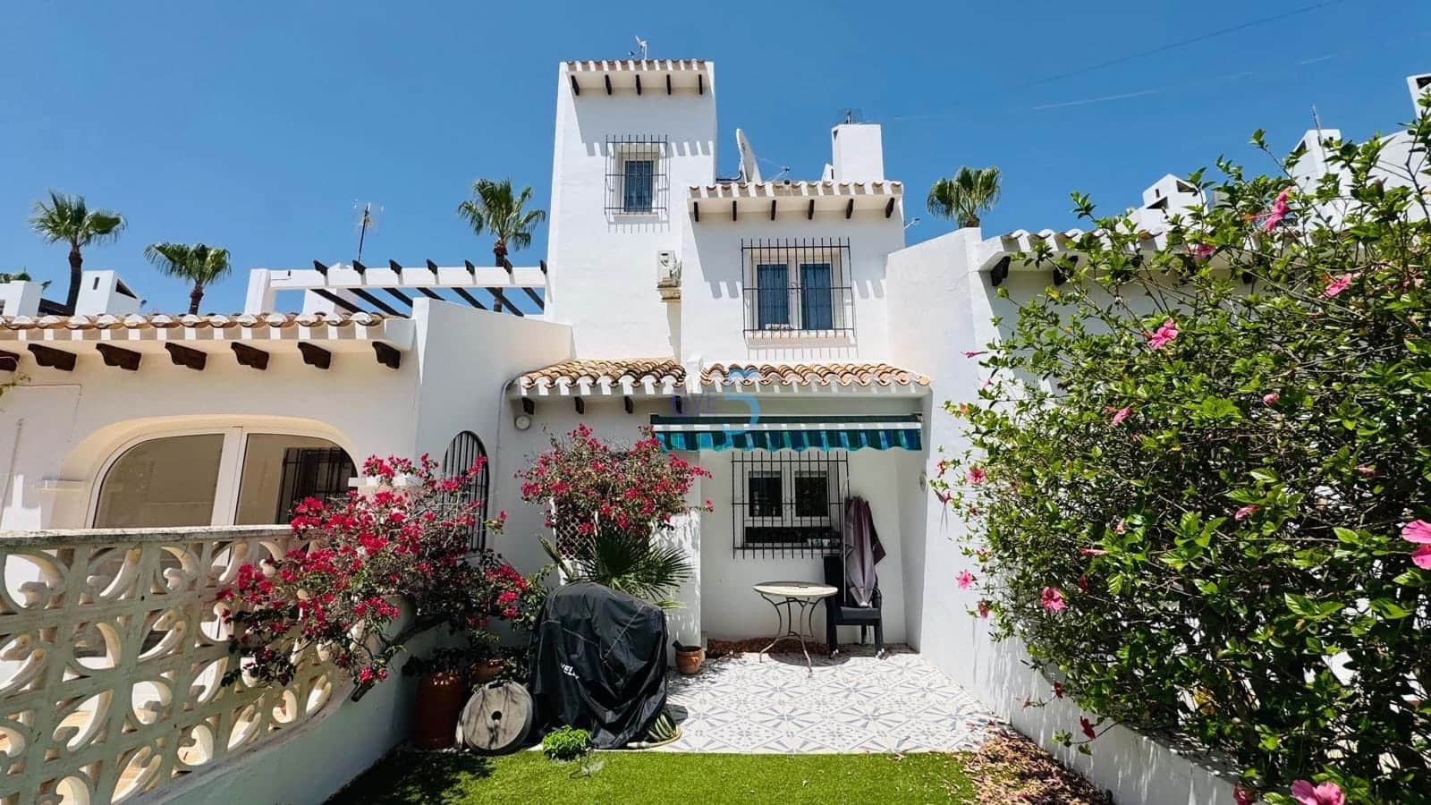 2 soveværelse Byhus til salg i Villamartin med swimmingpool - € 245.000 (Ref: 9932084)