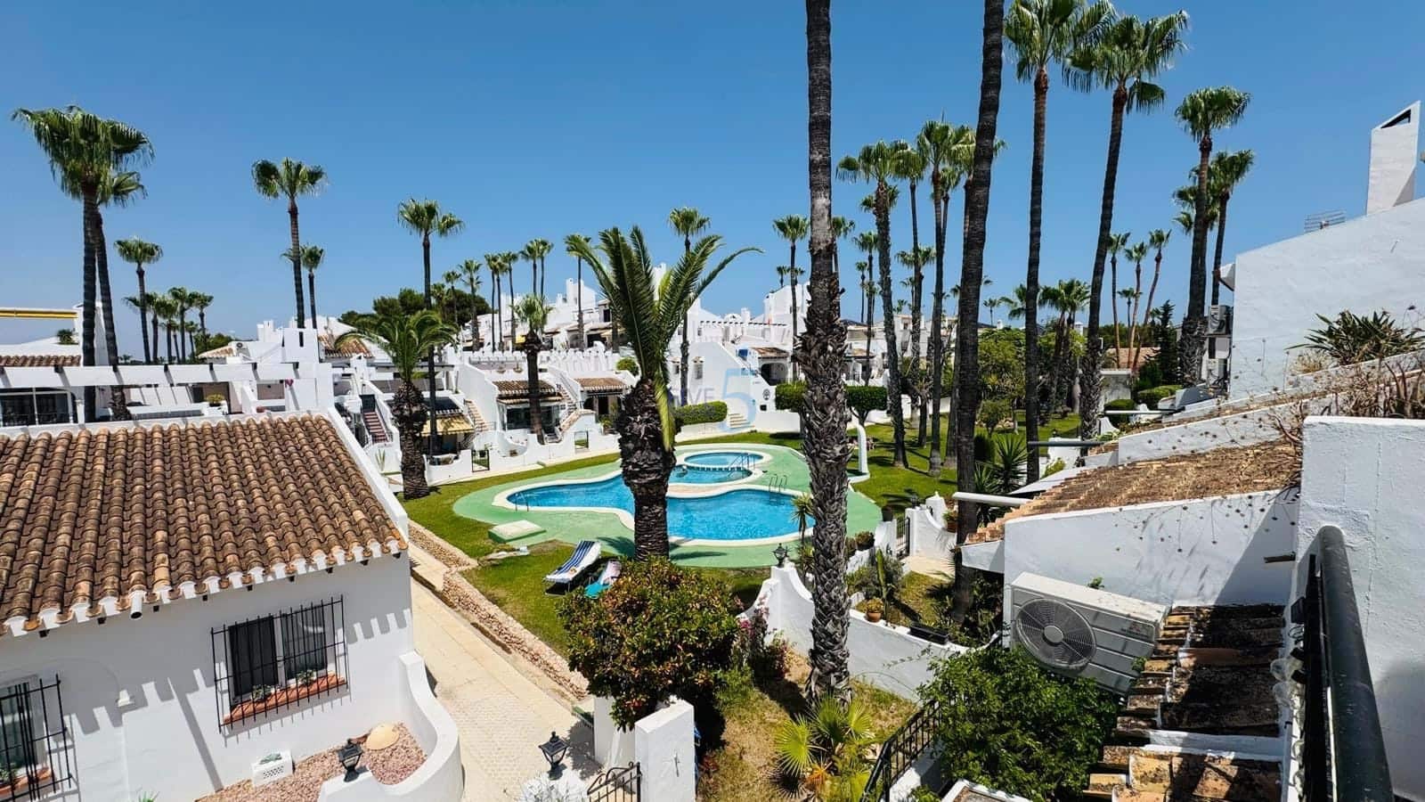 2 soveværelse Byhus til salg i Villamartin med swimmingpool - € 245.000 (Ref: 9932084)